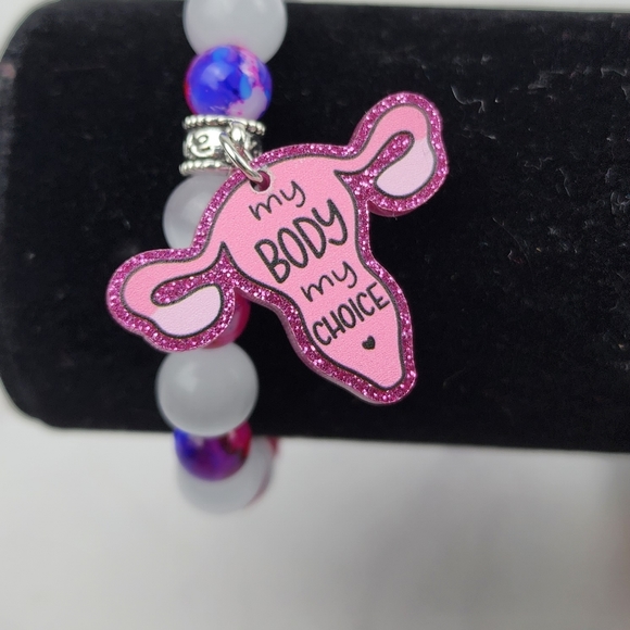 Pro-choice catseye stretch bracelet - Picture 7 of 13